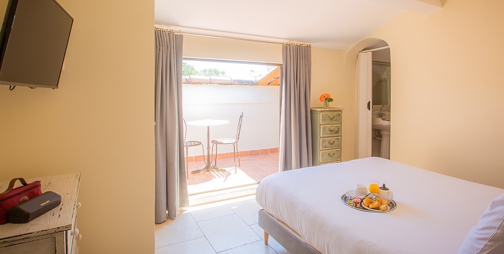 Les Armoiries de Valbonne - Modern 3-star hotel in the heart of the Riviera