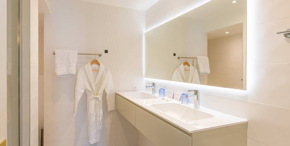 Les Armoiries de Valbonne - Modern 3-star hotel in the heart of the Riviera