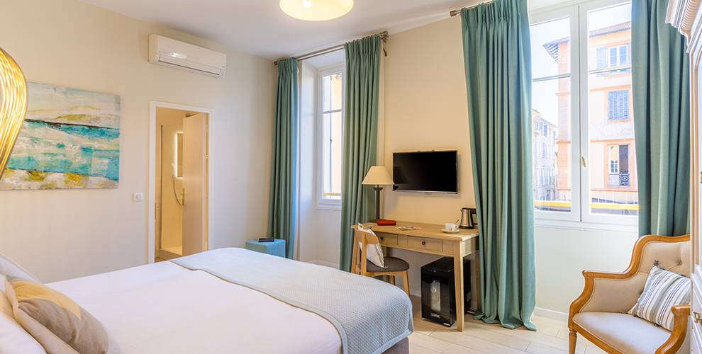 Les Armoiries de Valbonne - Modern 3-star hotel in the heart of the Riviera