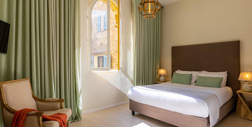 Les Armoiries de Valbonne - Modern 3-star hotel in the heart of the Riviera